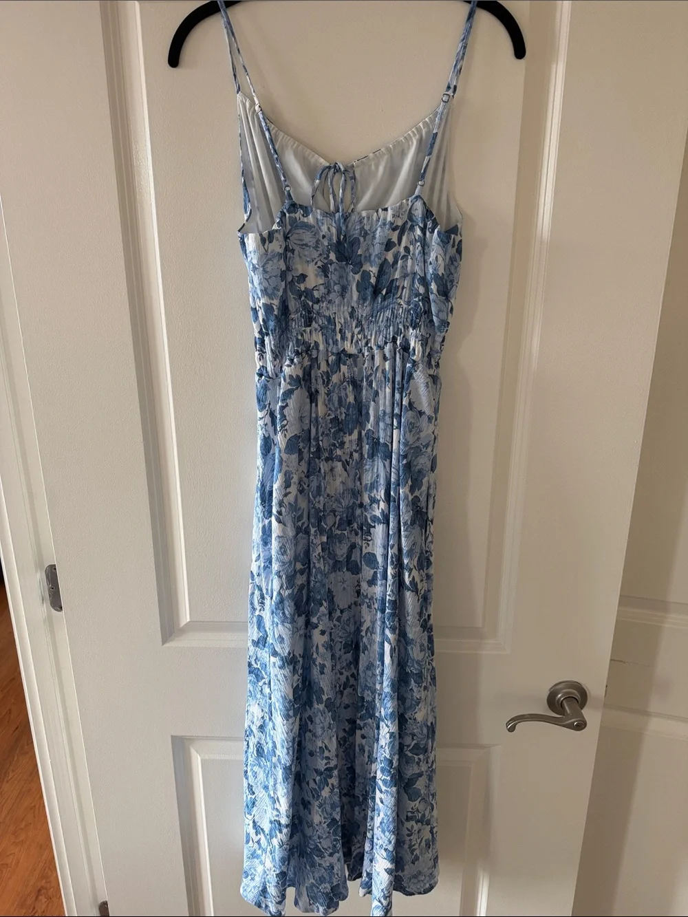 Abercrombie & Fitch Crinkle Textured Smocked Waist Midi Dress Blue Floral Size M